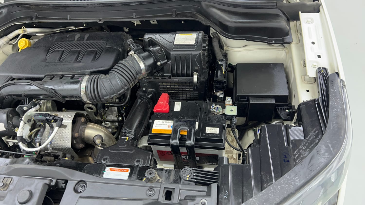 2023 Mahindra XUV 300 W8 1.2 Petrol-28