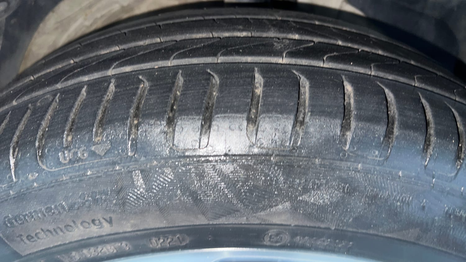 Used 2021 MG Motors Hector Sharp 1.5 DCT Petrol Petrol Automatic tyres RIGHT FRONT TYRE TREAD VIEW