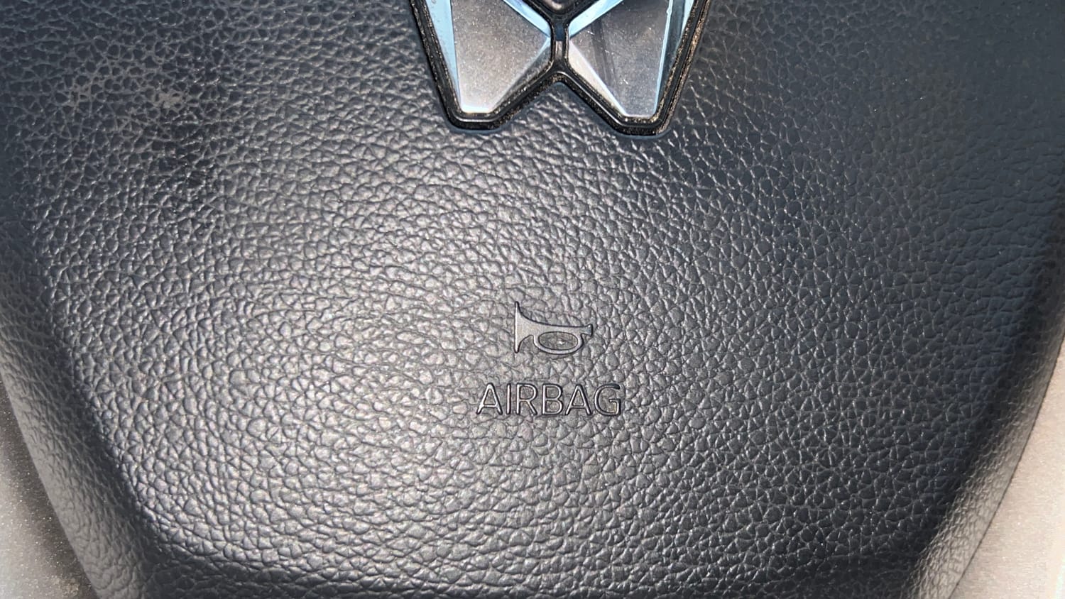 2023 Mahindra XUV 300 W8 1.2 Petrol-43
