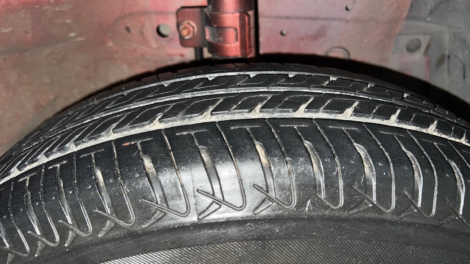 Used 2012 Maruti Suzuki Swift VXi Petrol Manual tyres RIGHT FRONT TYRE TREAD VIEW
