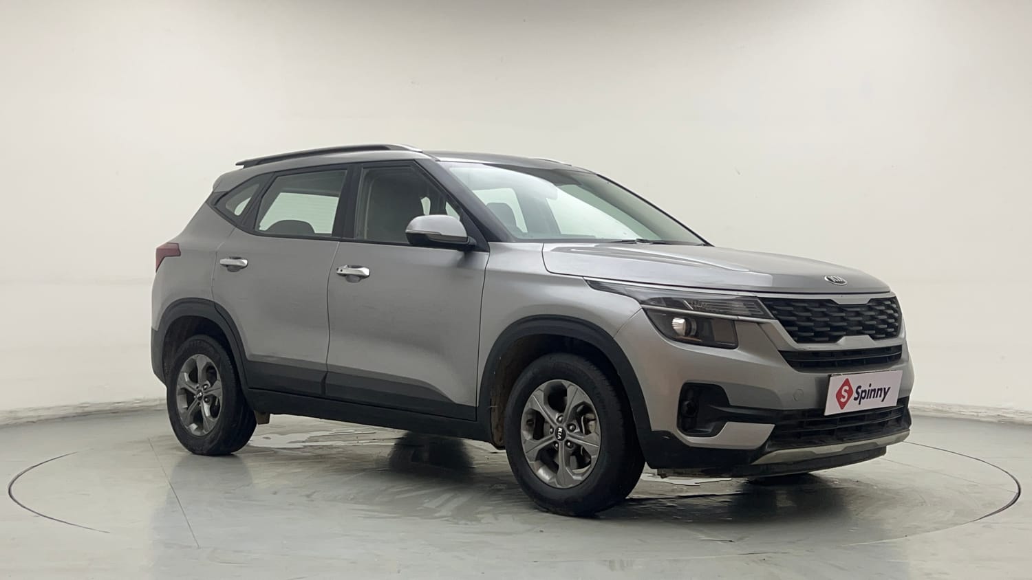 Used 2020 Kia Seltos HTK Plus 1.5 Petrol Manual exterior RIGHT FRONT CORNER VIEW