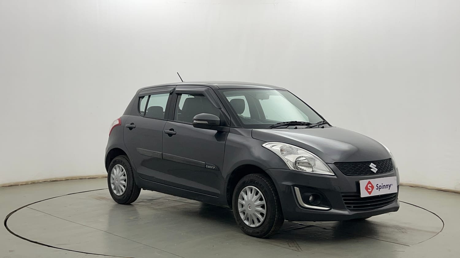Used 2015 Maruti Suzuki Swift VXi Petrol Manual exterior RIGHT FRONT CORNER VIEW