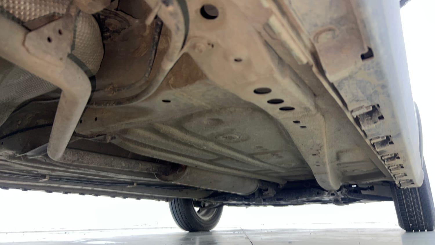 Used 2020 Maruti Suzuki Ignis Zeta 1.2 MT Petrol Manual extra REAR RIGHT UNDERBODY VIEW