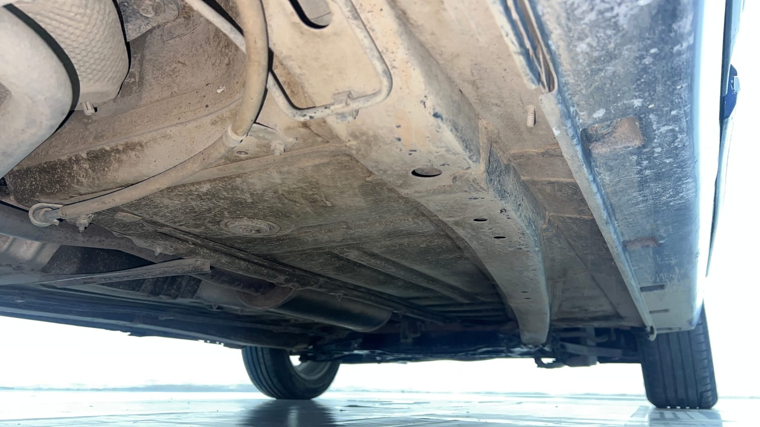 Used 2020 Maruti Suzuki Baleno Alpha Petrol Manual extra REAR RIGHT UNDERBODY VIEW