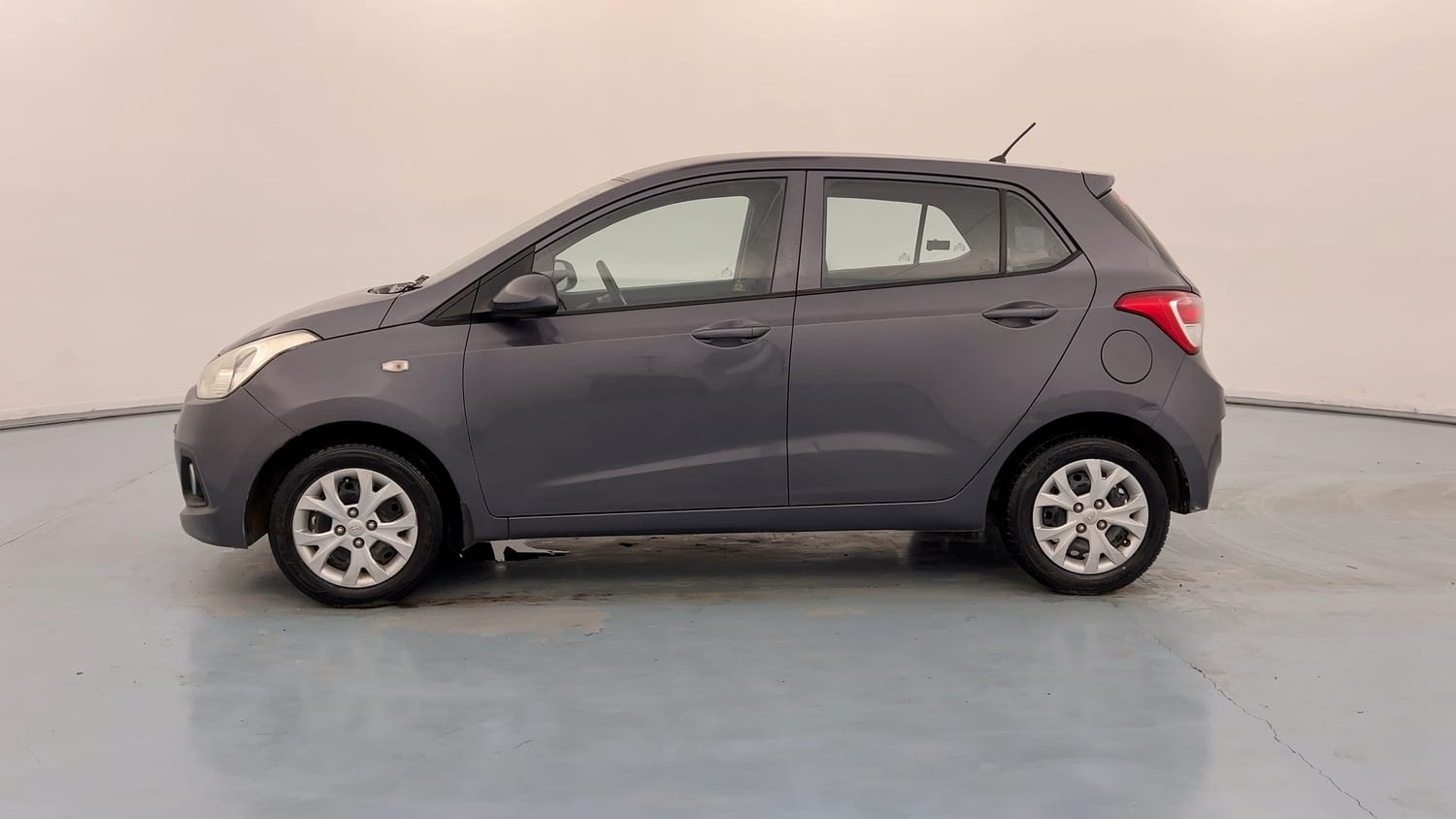 Used 2014 Hyundai Grand i10 Magna 1.2 Kappa VTVT Petrol Manual exterior LEFT SIDE VIEW