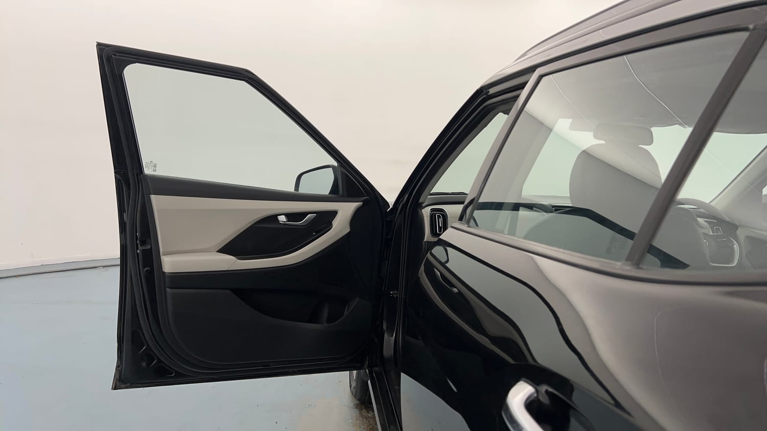 Used 2023 Hyundai Creta SX 1.5 Petrol Petrol Manual interior LEFT FRONT DOOR OPEN VIEW