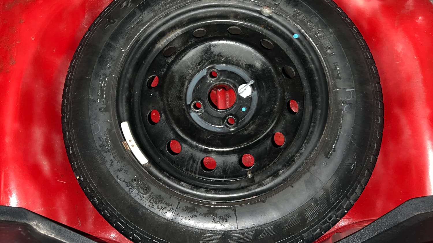 Used 2012 Maruti Suzuki Swift VXi Petrol Manual tyres SPARE TYRE VIEW