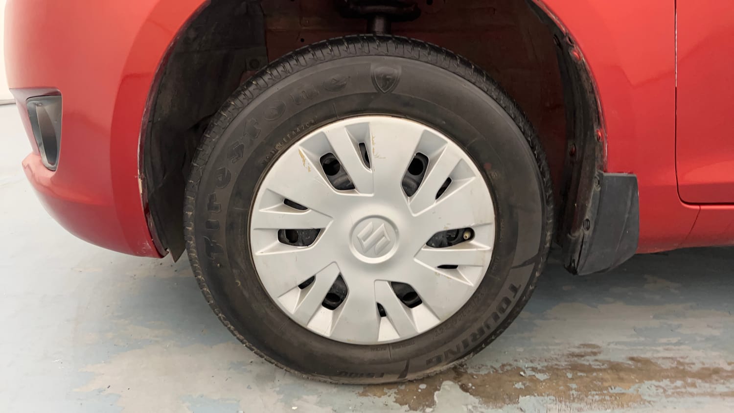 Used 2012 Maruti Suzuki Swift VXi Petrol Manual tyres LEFT FRONT TYRE RIM VIEW