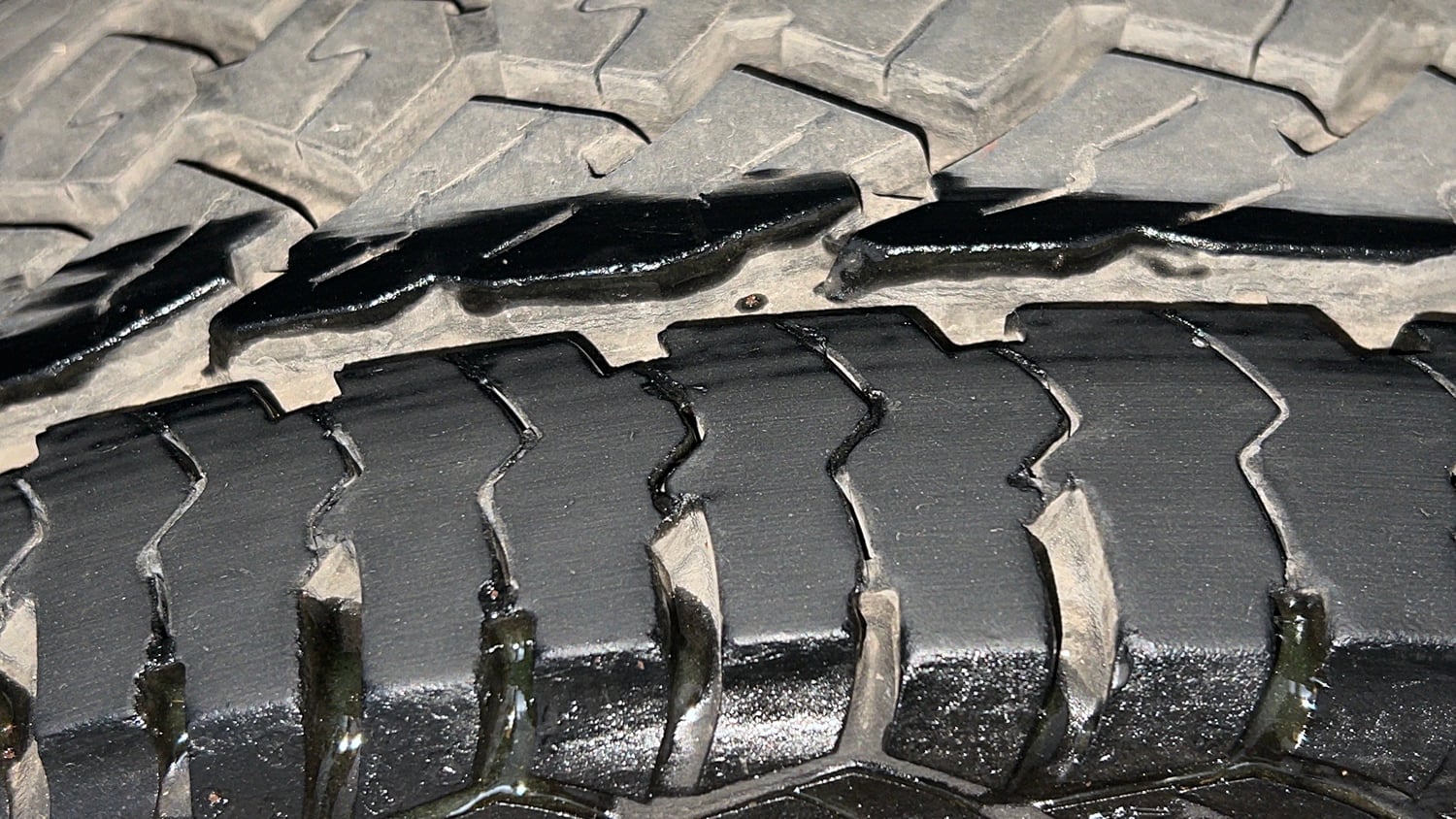 Used 2019 Tata Harrier XZ Diesel Manual tyres RIGHT FRONT TYRE TREAD VIEW