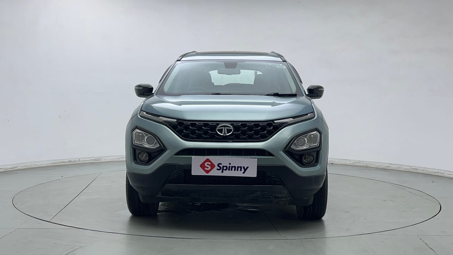 Used 2022 Tata Safari XZA Plus Diesel Automatic exterior FRONT VIEW