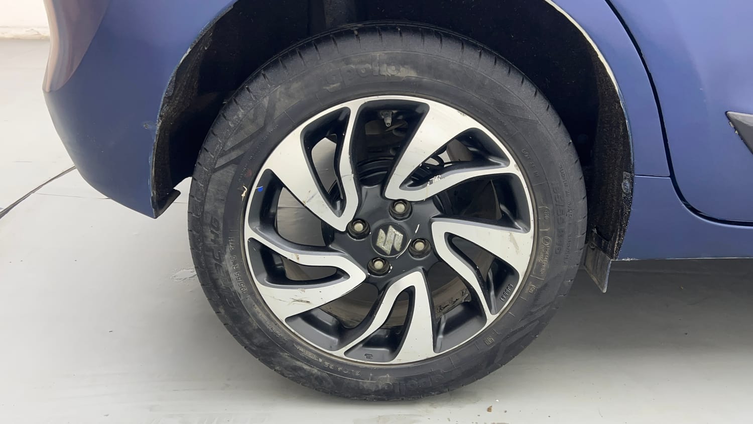 Used 2020 Maruti Suzuki Baleno Alpha Petrol Manual tyres RIGHT REAR TYRE RIM VIEW