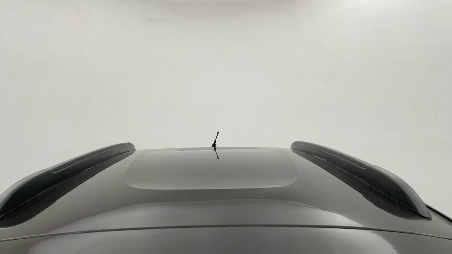 Used 2017 Renault Kwid RXT (O) 1.0 SCE Edition Petrol Manual exterior EXTERIOR ROOF VIEW