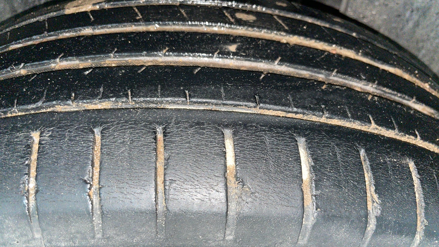 Used 2022 Maruti Suzuki Baleno Alpha AGS Petrol Automatic tyres LEFT REAR TYRE TREAD VIEW