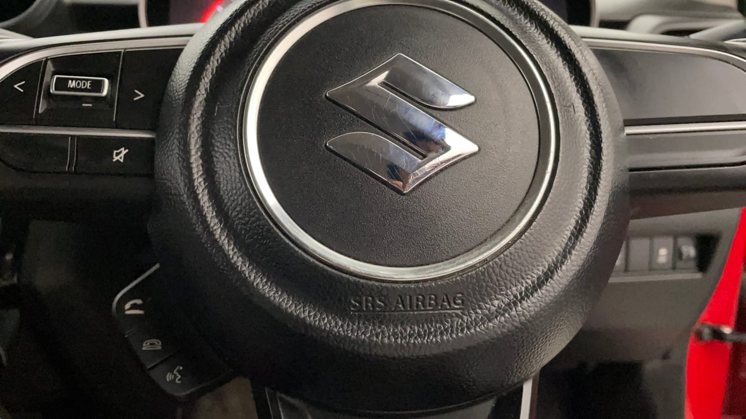 Used 2022 Maruti Suzuki Swift ZXi AMT Petrol Automatic top_features Airbags