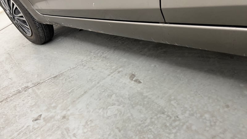 Used 2015 Maruti Suzuki Swift Dzire VXI Petrol Manual dents MINOR SCRATCH