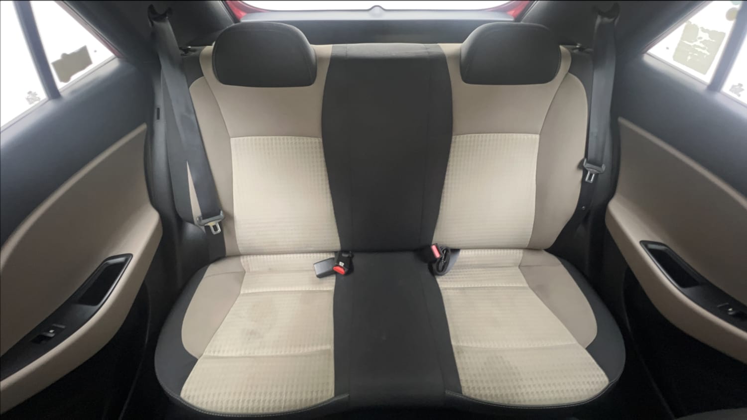 Used 2018 Hyundai Elite i20 Magna Executive 1.2 Petrol Manual interior REAR SEAT CONDITION VIEW