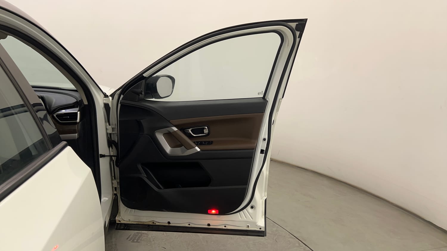 Used 2022 Tata Harrier XZ Plus Diesel Manual interior RIGHT FRONT DOOR OPEN VIEW