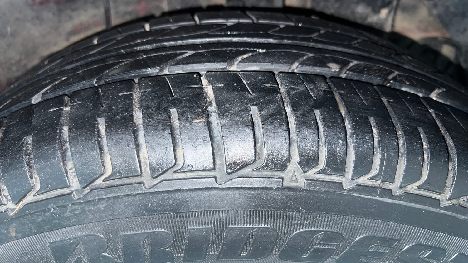 Used 2018 Hyundai Elite i20 Magna Executive 1.2 Petrol Manual tyres LEFT REAR TYRE TREAD VIEW