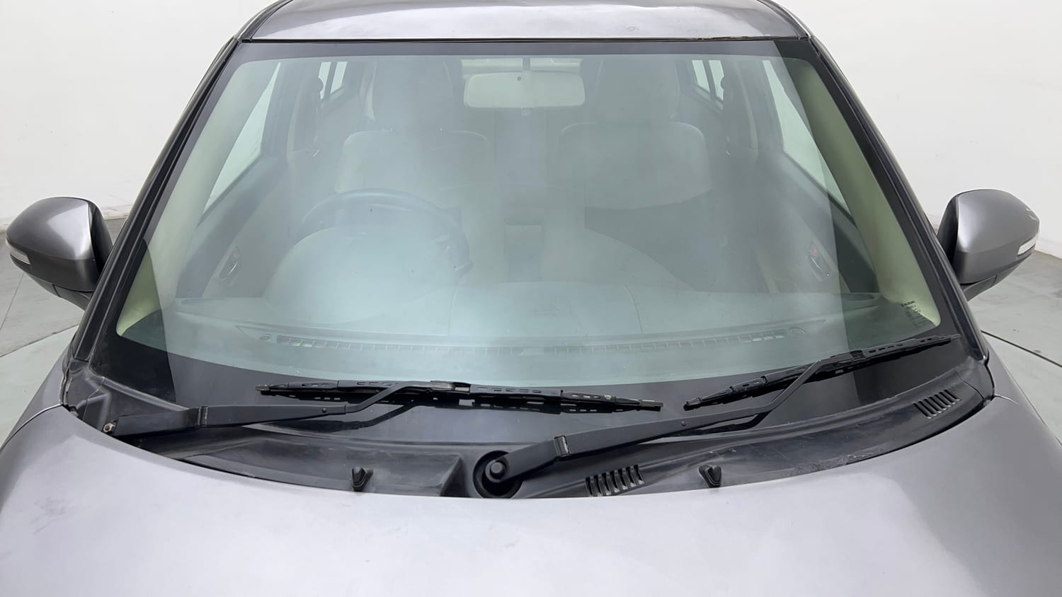 Used 2014 Maruti Suzuki Swift Dzire VXI Petrol Manual exterior FRONT WINDSHIELD VIEW