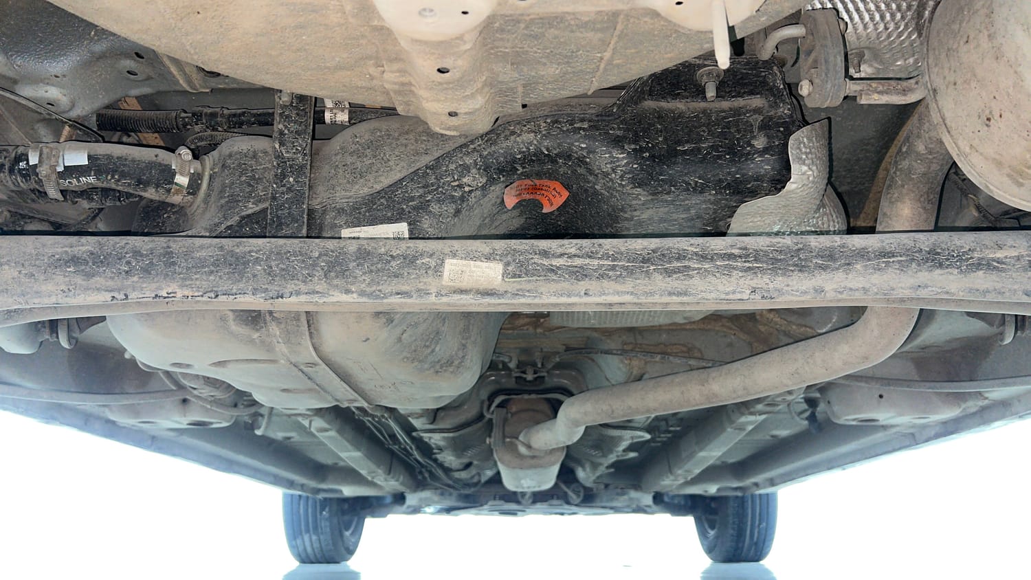 Used 2023 Mahindra XUV 300 W6 1.2 Petrol Petrol Manual extra REAR UNDERBODY VIEW (TAKEN FROM REAR)