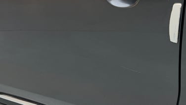 minor_scratch_0