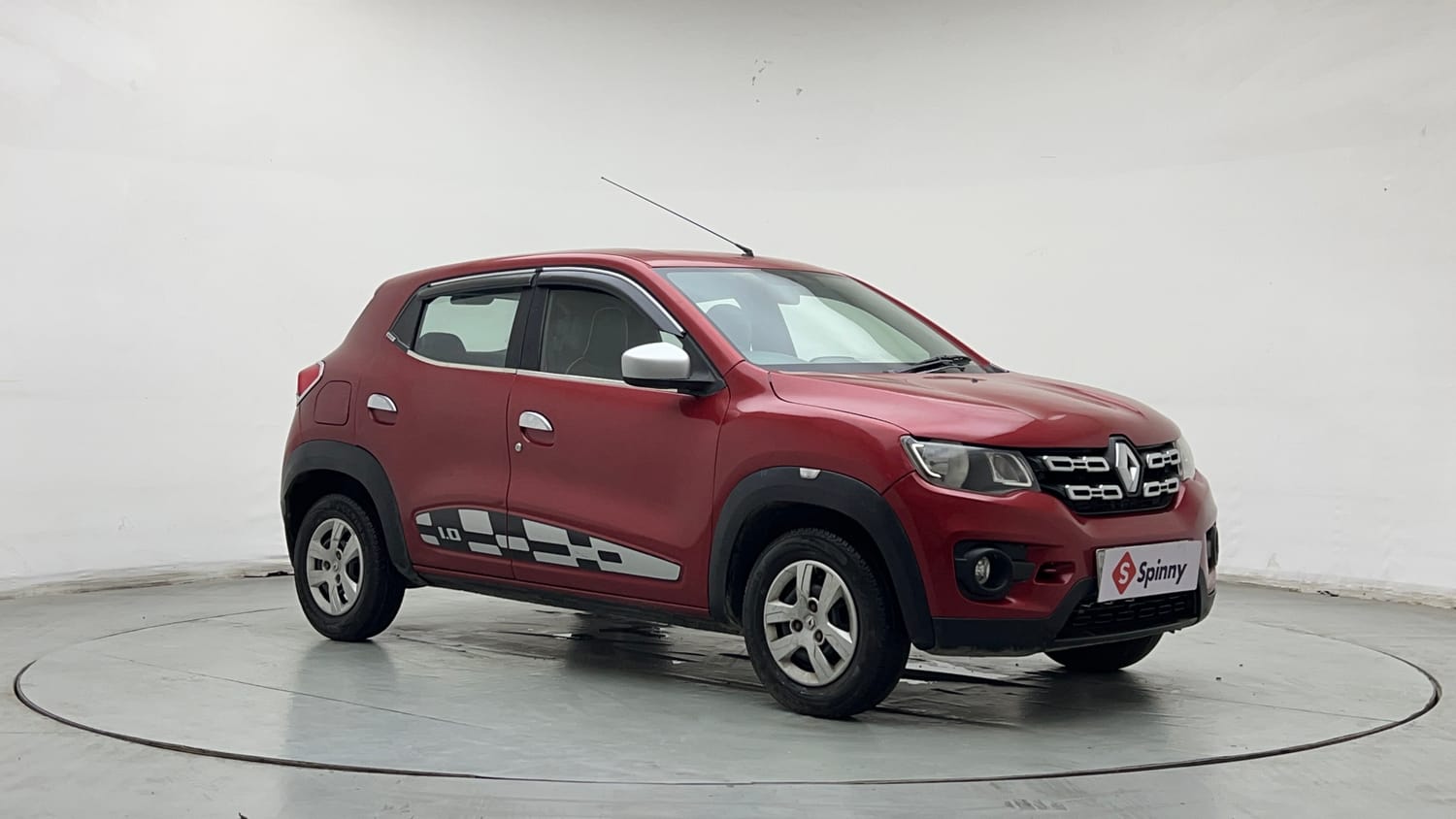 Used 2018 Renault Kwid 1.0 RXT Petrol Manual exterior RIGHT FRONT CORNER VIEW
