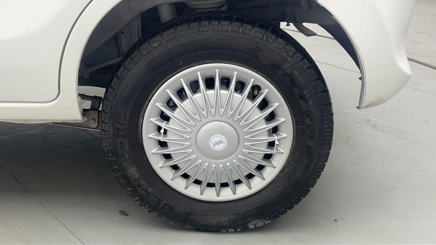 Used 2016 Maruti Suzuki Alto 800 LXi Petrol Manual tyres LEFT REAR TYRE RIM VIEW