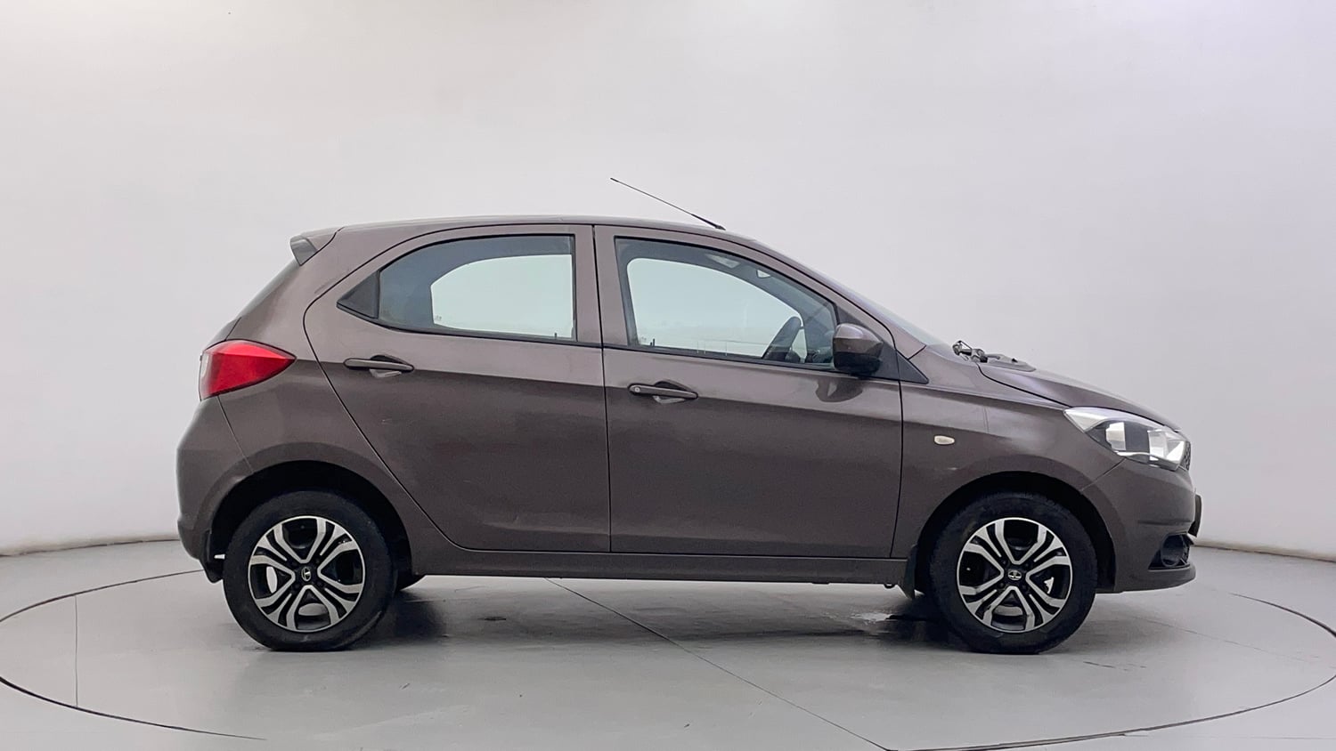 Used 2019 Tata Tiago Revotron XZA Petrol Automatic exterior RIGHT SIDE VIEW