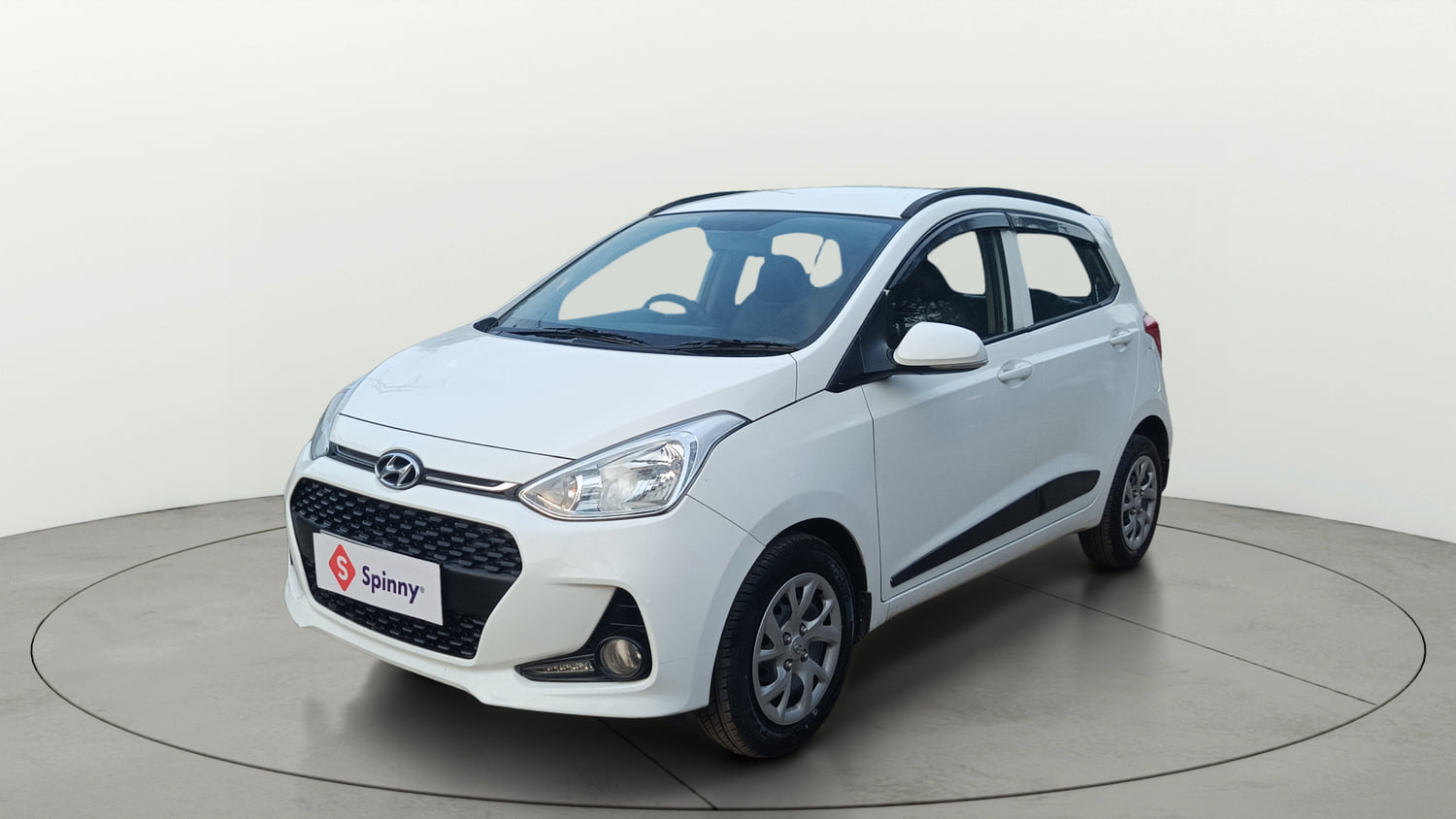Used 2020 Hyundai Grand i10 Sportz 1.2 Kappa VTVT Petrol Manual exterior LEFT FRONT CORNER VIEW