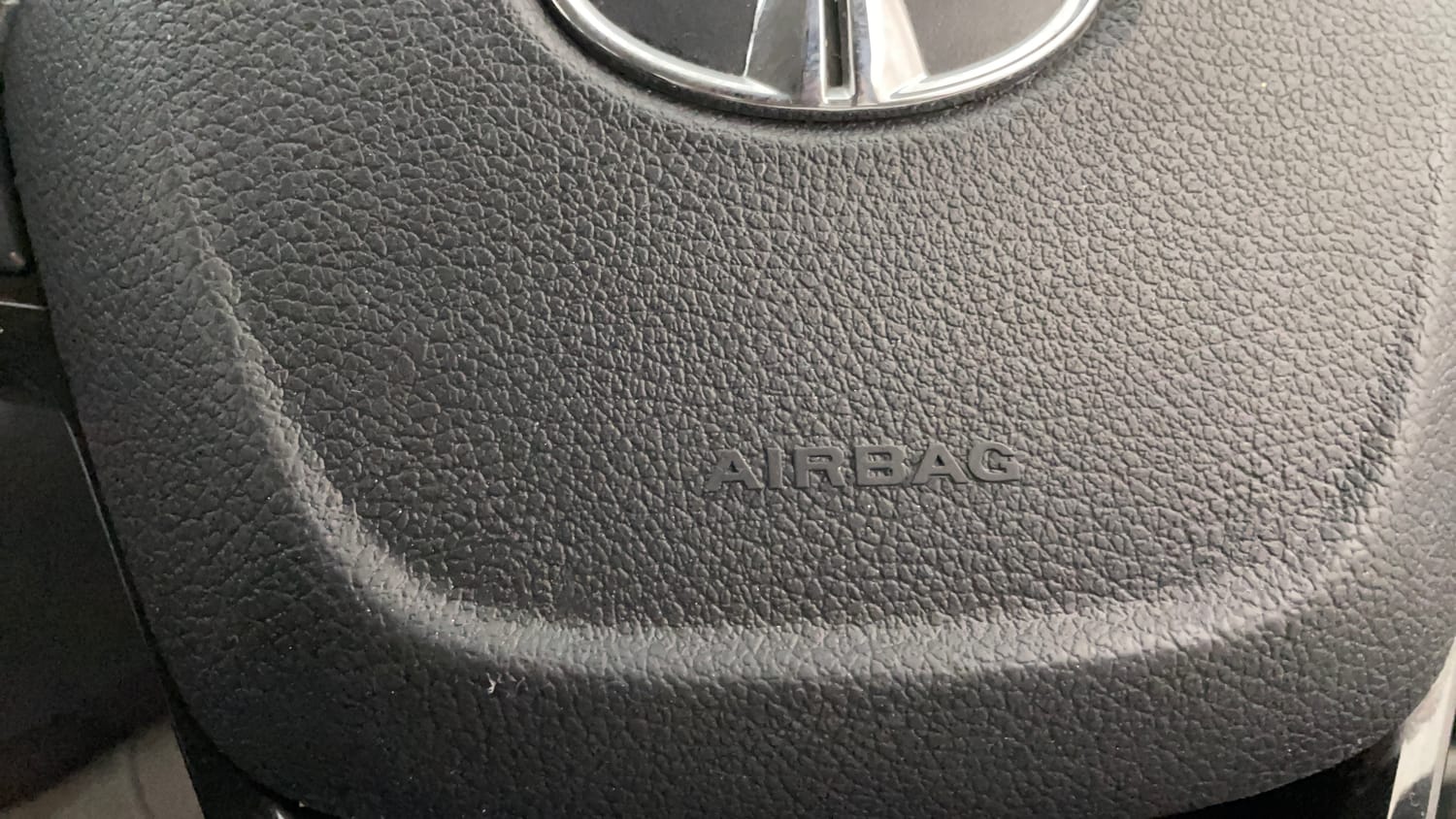Used 2019 Tata Tiago Revotron XZA Petrol Automatic top_features Airbags