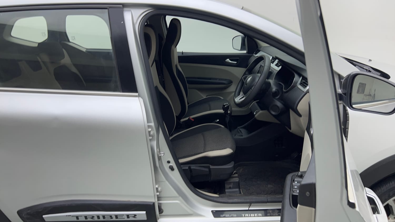 2021 Renault Triber RXZ-17
