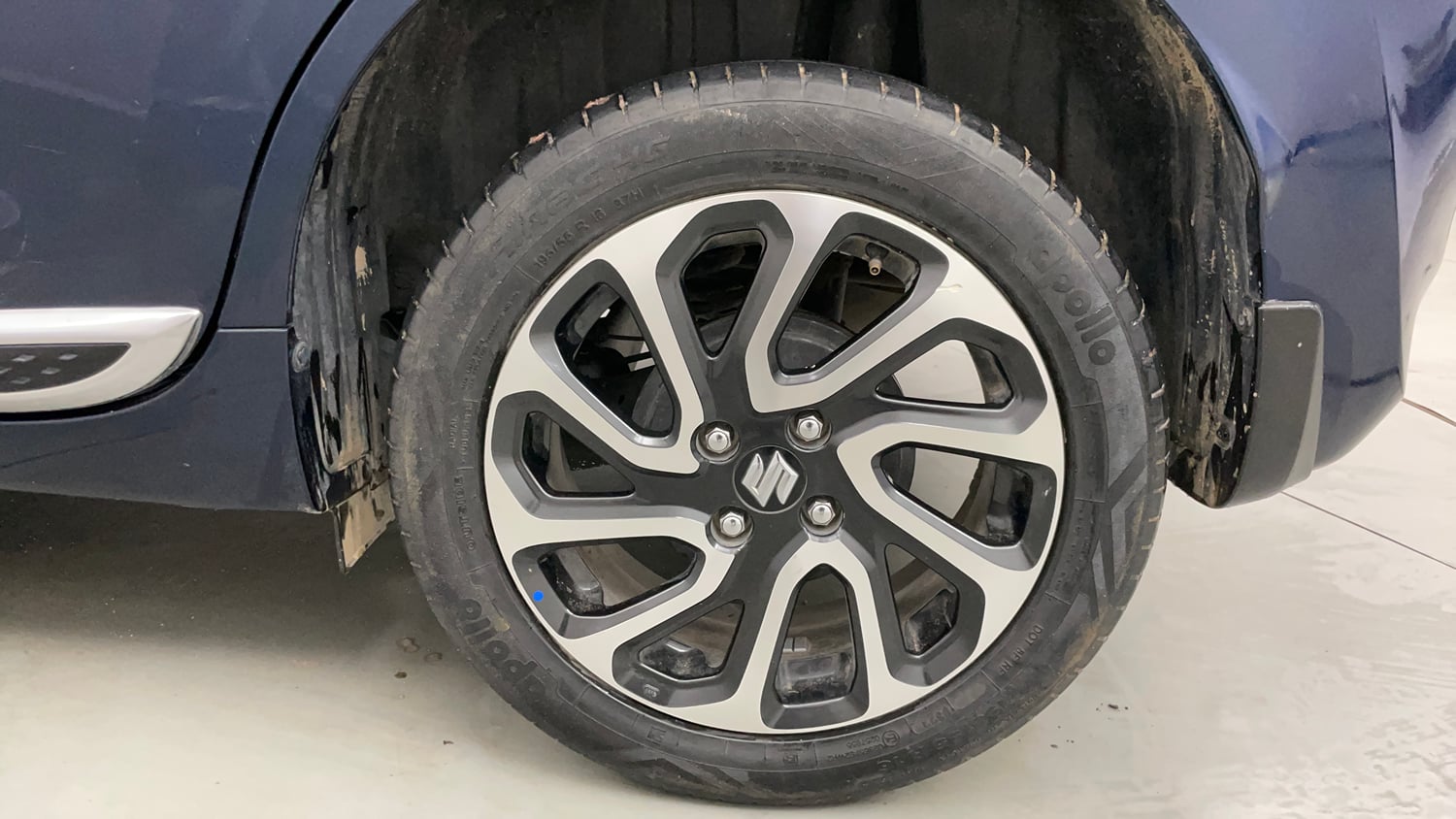 Used 2022 Maruti Suzuki Baleno Alpha AGS Petrol Automatic tyres LEFT REAR TYRE RIM VIEW