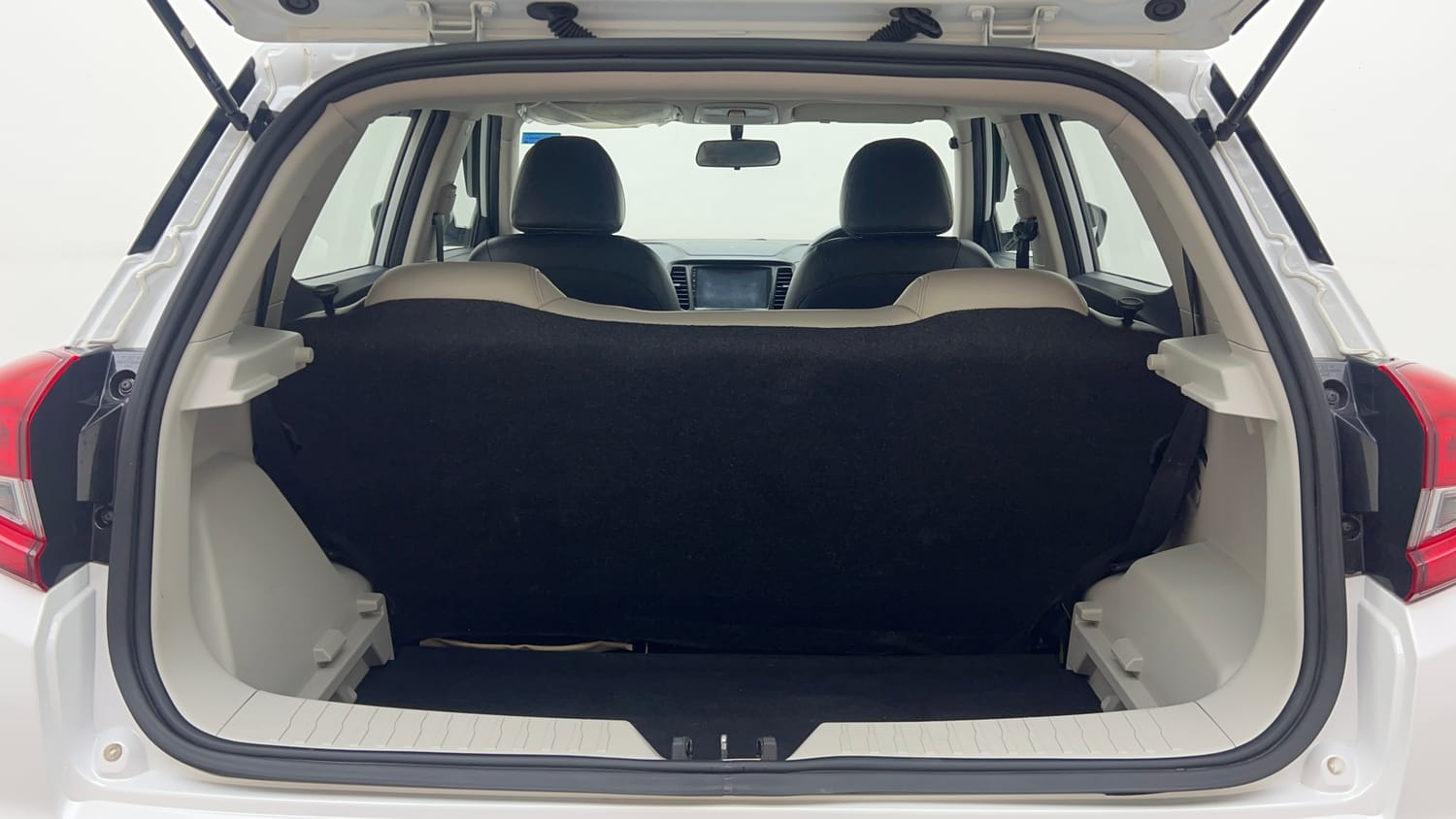 Used 2023 Mahindra XUV 300 W6 1.2 Petrol Petrol Manual interior DICKY INSIDE VIEW