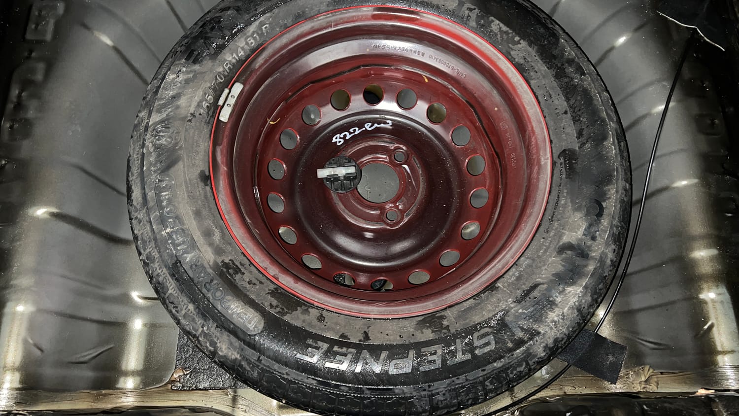 Used 2024 Renault Kwid RXT 1.0 Petrol Manual tyres SPARE TYRE VIEW
