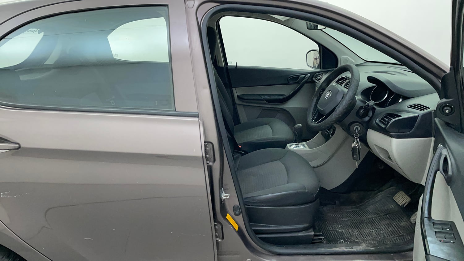 Used 2019 Tata Tiago Revotron XZA Petrol Automatic interior RIGHT SIDE FRONT DOOR CABIN VIEW