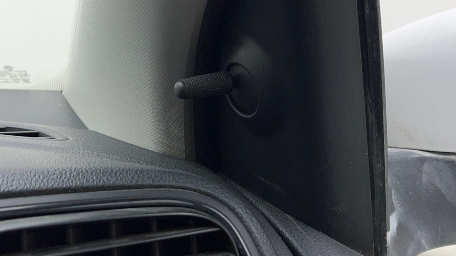 2015 Volkswagen Polo Trendline 1.2L (P)-42
