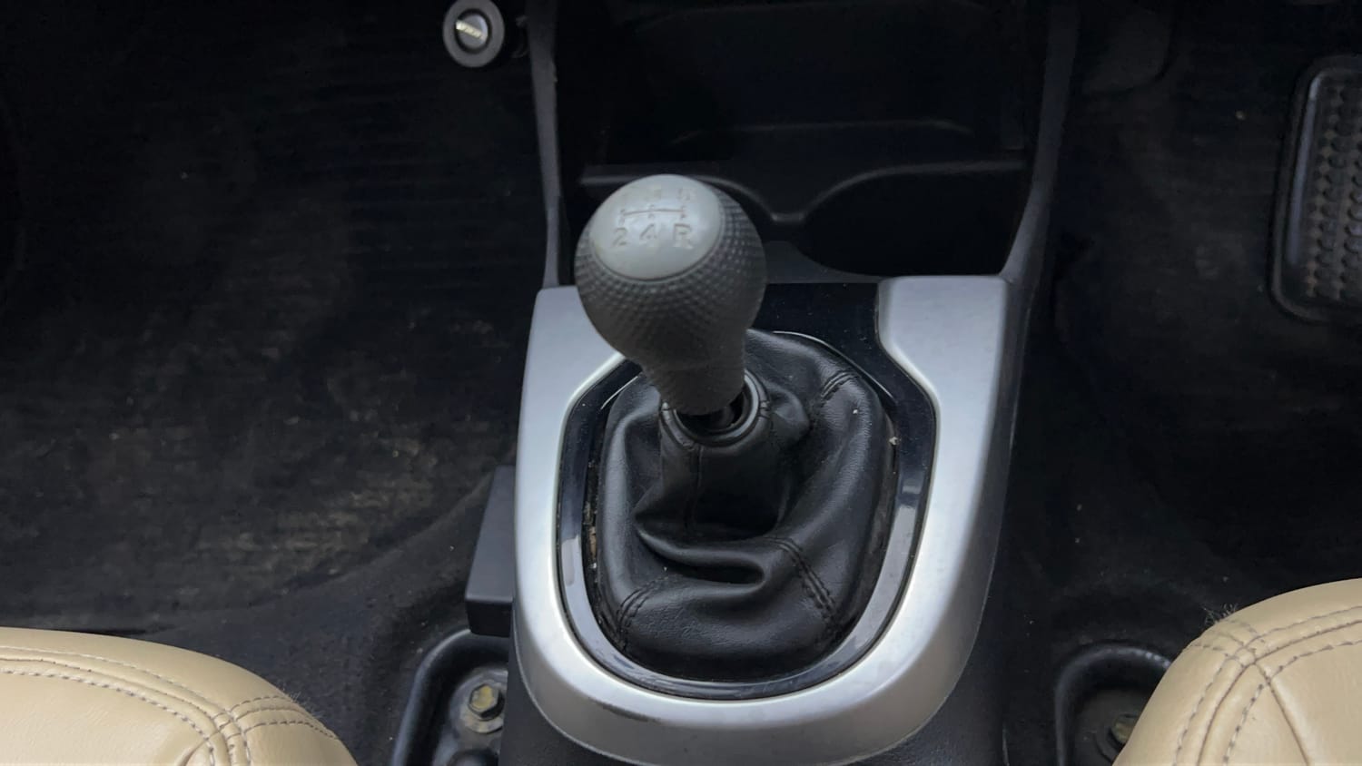 2015 Honda Jazz V Petrol-16
