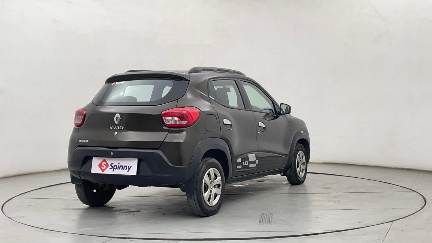 Used 2017 Renault Kwid RXT (O) 1.0 SCE Edition Petrol Manual exterior RIGHT REAR CORNER VIEW