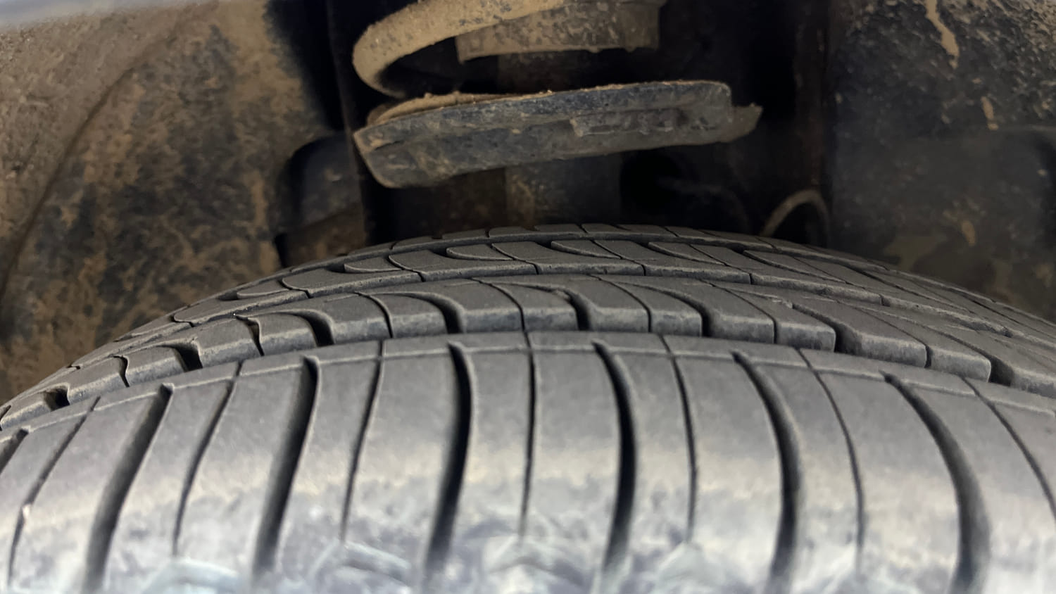 Used 2024 Tata Tiago XZA Plus Petrol Automatic tyres RIGHT FRONT TYRE TREAD VIEW