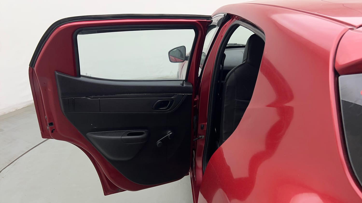 Used 2018 Renault Kwid 1.0 RXT Petrol Manual interior LEFT REAR DOOR OPEN VIEW