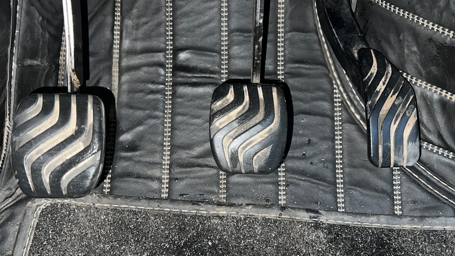 Used 2018 Renault Kwid 1.0 RXT Petrol Manual interior PEDALS VIEW