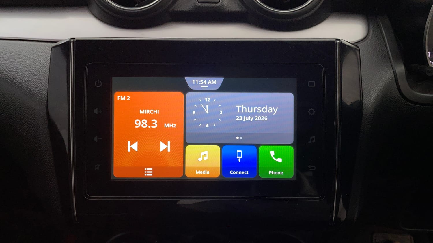 Used 2022 Maruti Suzuki Swift ZXi AMT Petrol Automatic top_features Integrated (in-dash) music system