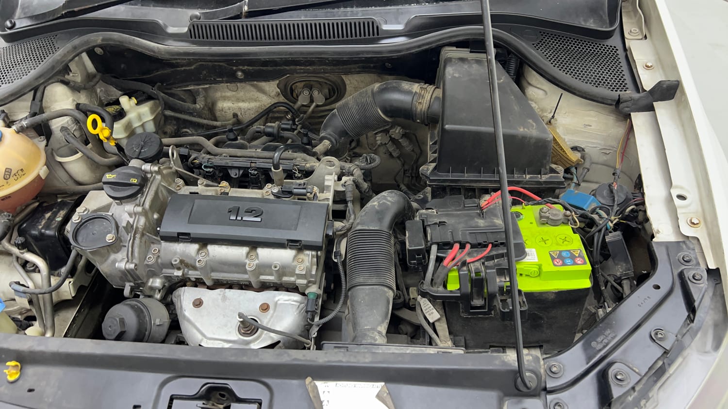 2015 Volkswagen Polo Trendline 1.2L (P)-28