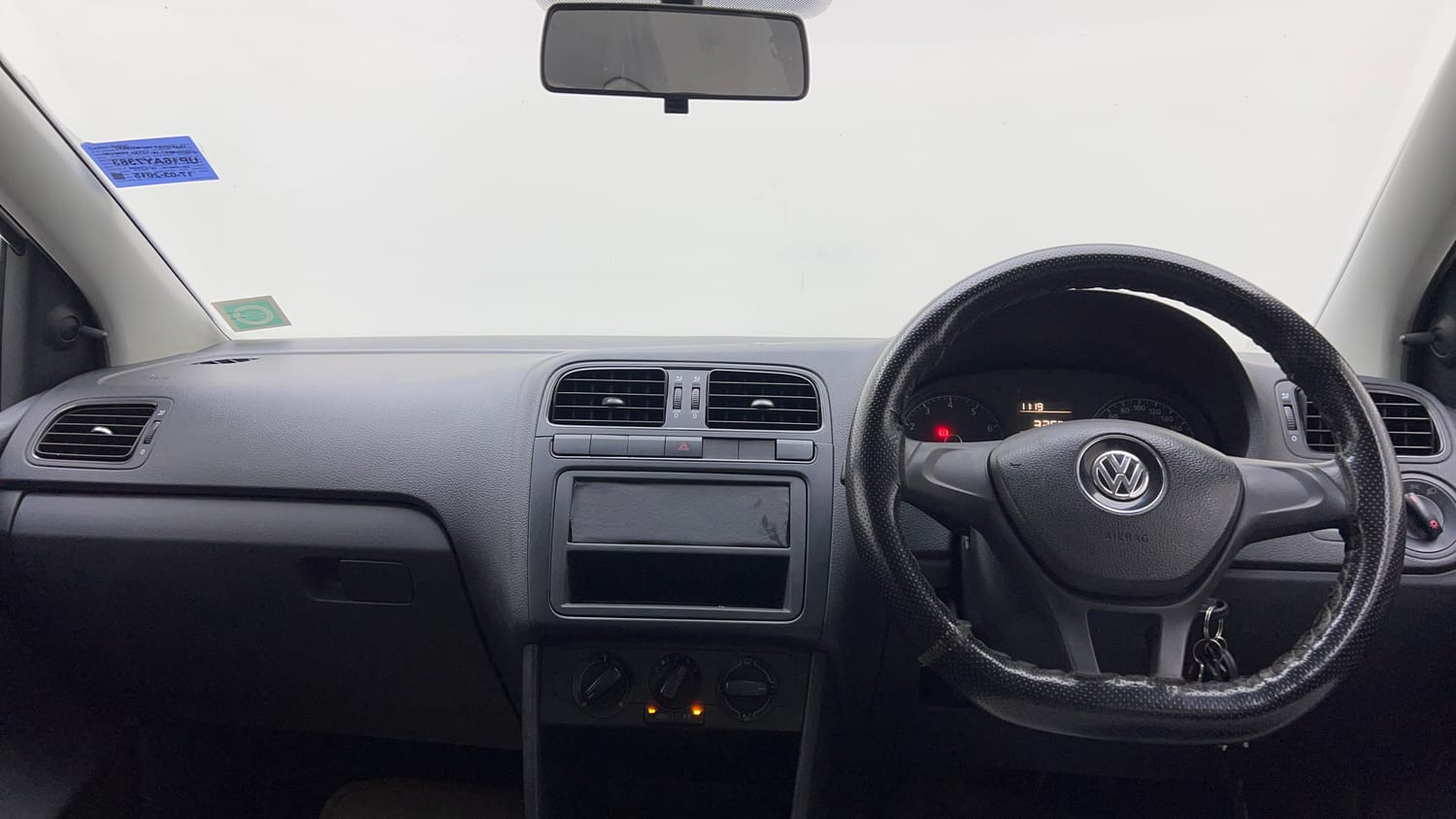 2015 Volkswagen Polo Trendline 1.2L (P)-12