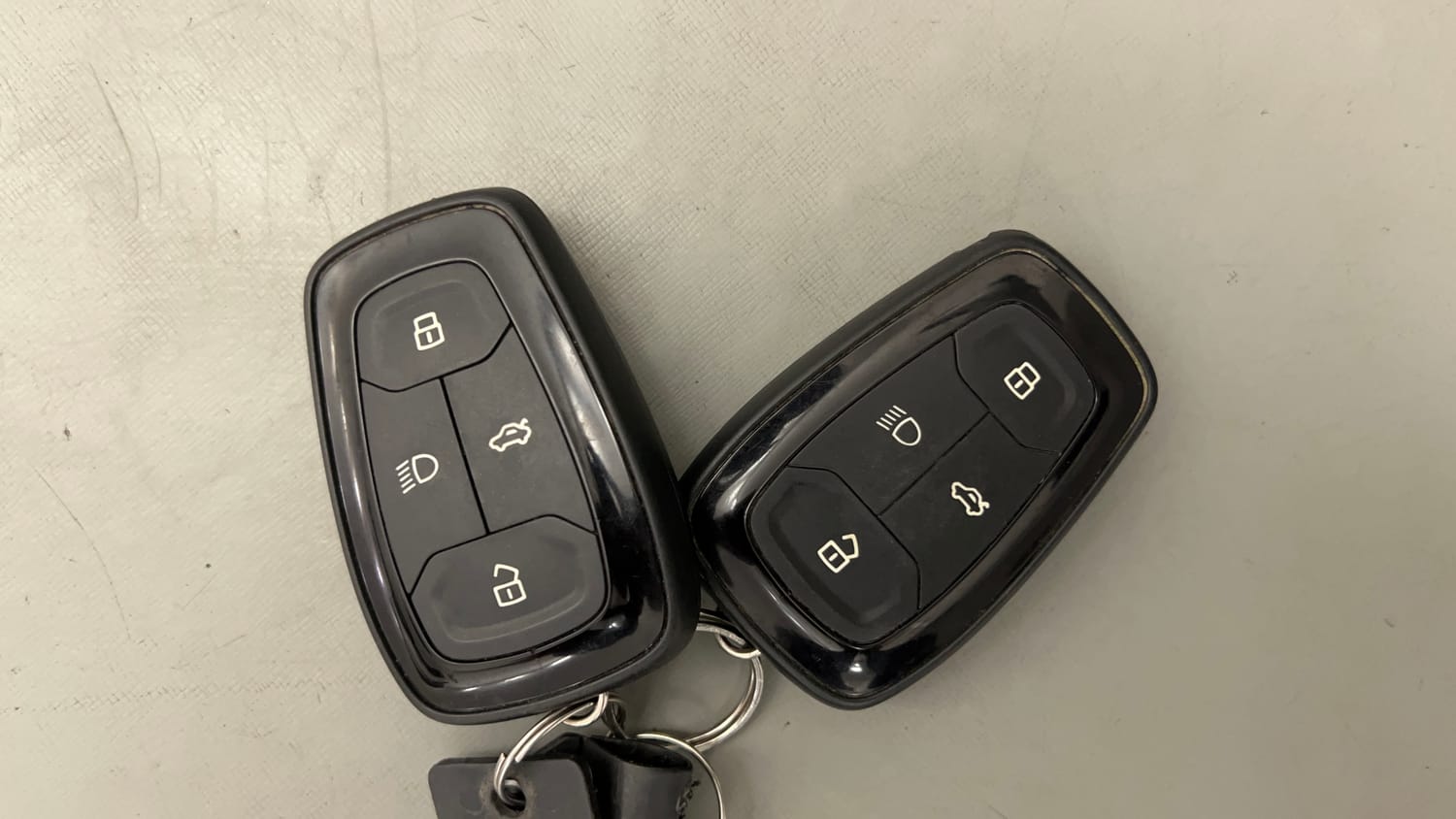 Used 2022 Tata Harrier XZ Plus Diesel Manual extra CAR KEY VIEW