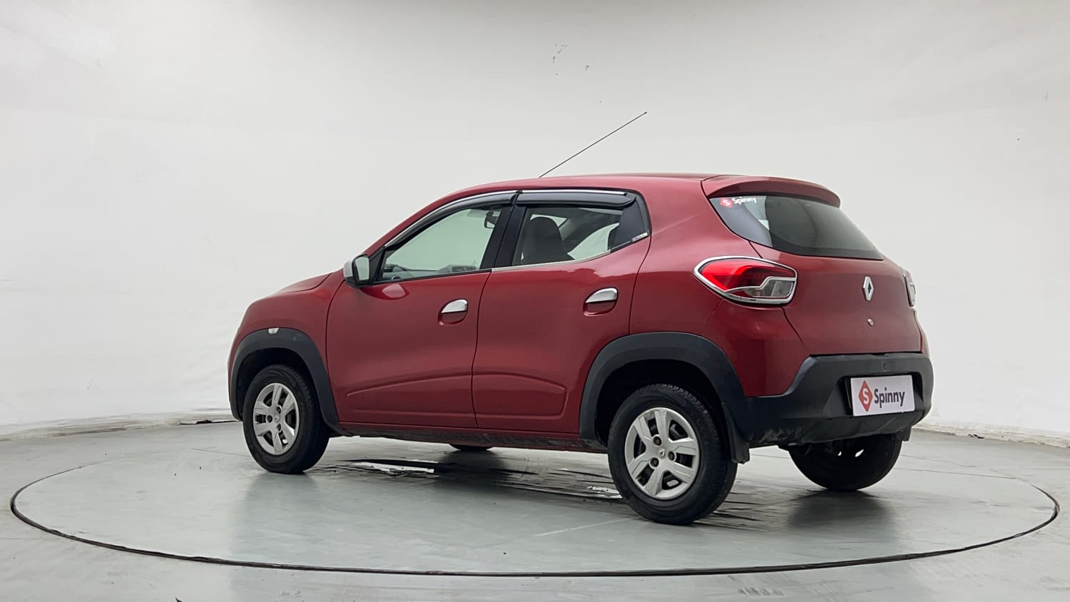 Used 2018 Renault Kwid 1.0 RXT Petrol Manual exterior LEFT REAR CORNER VIEW
