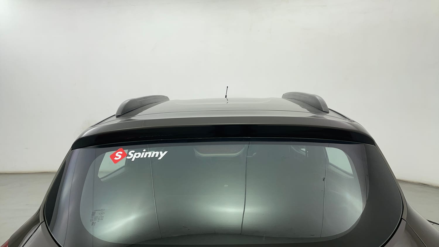 Used 2017 Renault Kwid RXT (O) 1.0 SCE Edition Petrol Manual exterior BACK WINDSHIELD VIEW