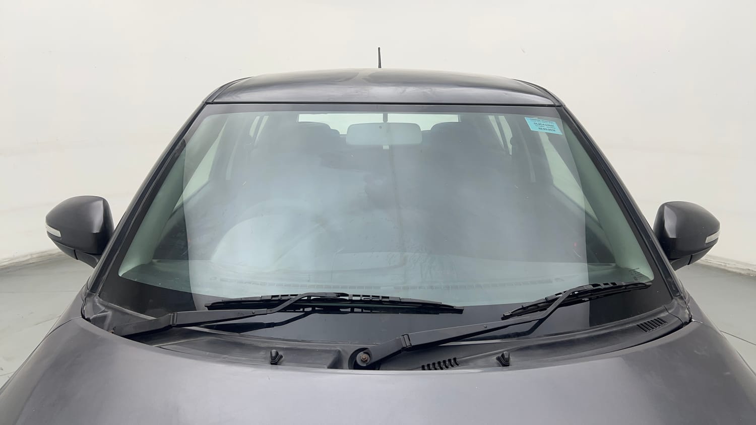 Used 2016 Maruti Suzuki Swift VXi Petrol Manual exterior FRONT WINDSHIELD VIEW