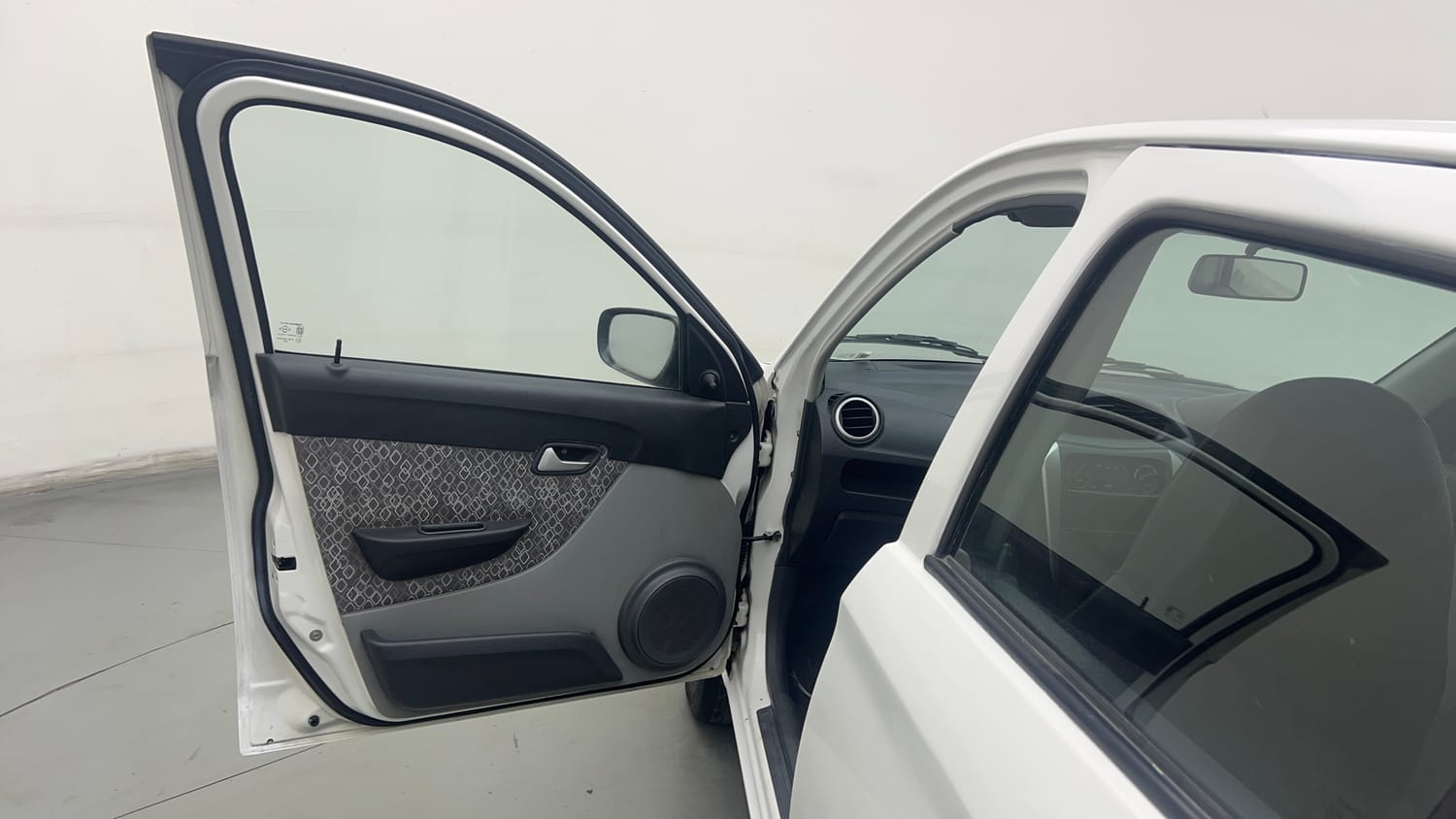 Used 2016 Maruti Suzuki Alto 800 LXi Petrol Manual interior LEFT FRONT DOOR OPEN VIEW