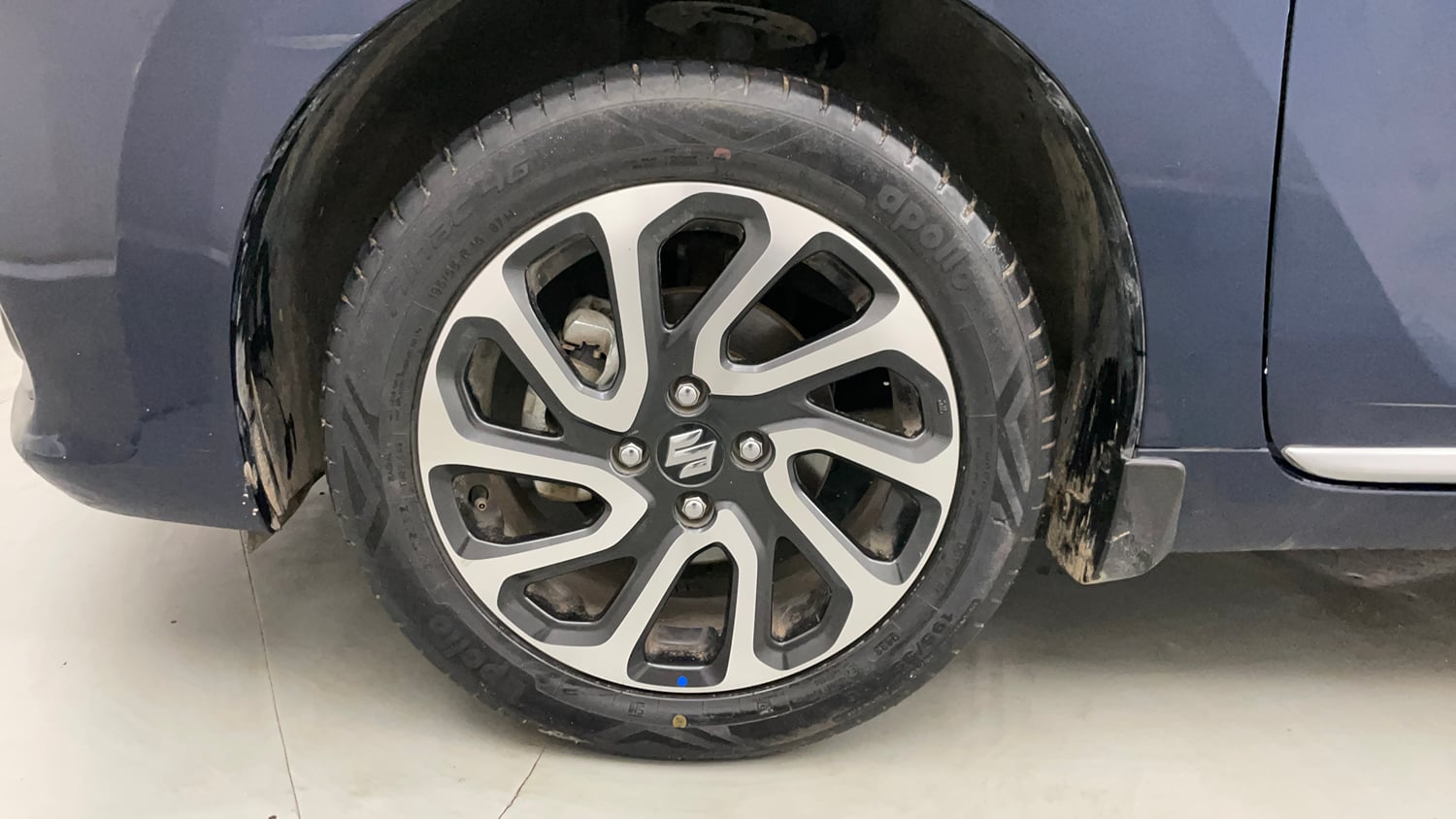 Used 2022 Maruti Suzuki Baleno Alpha AGS Petrol Automatic tyres LEFT FRONT TYRE RIM VIEW